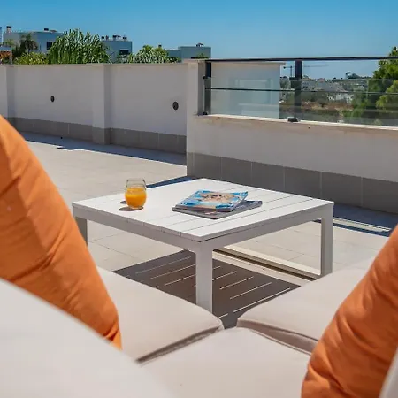 New Luxury 4br Pool, Bbq