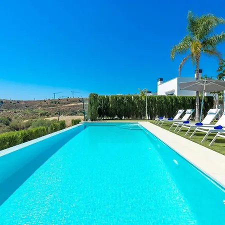 New Luxury 4br Pool, Bbq * Estepona